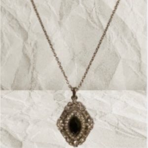 Taramanda Fashion Jewelry Silver Plated Necklace with Earrings